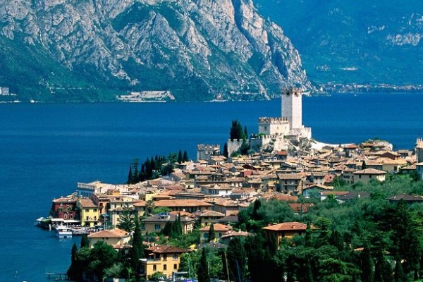 Lake Como Cheap holidays with PurpleTravel 