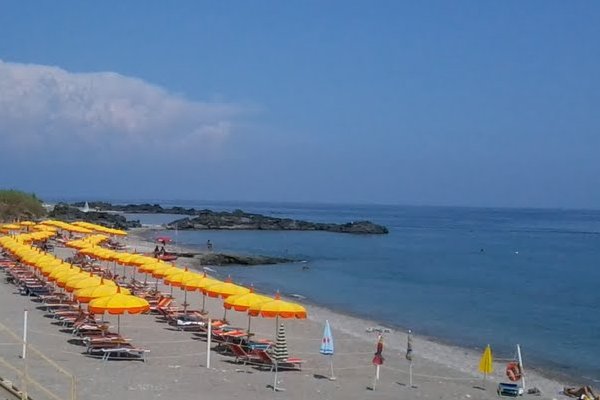 Giardini Naxos Cheap holidays with PurpleTravel 