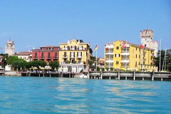 Sirmione Cheap holidays with PurpleTravel 