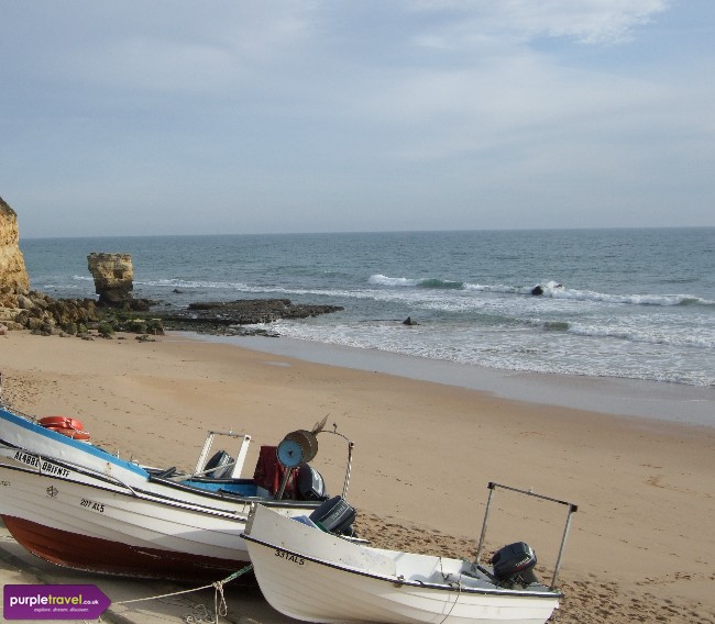 Olhos De Agua Cheap holidays with PurpleTravel