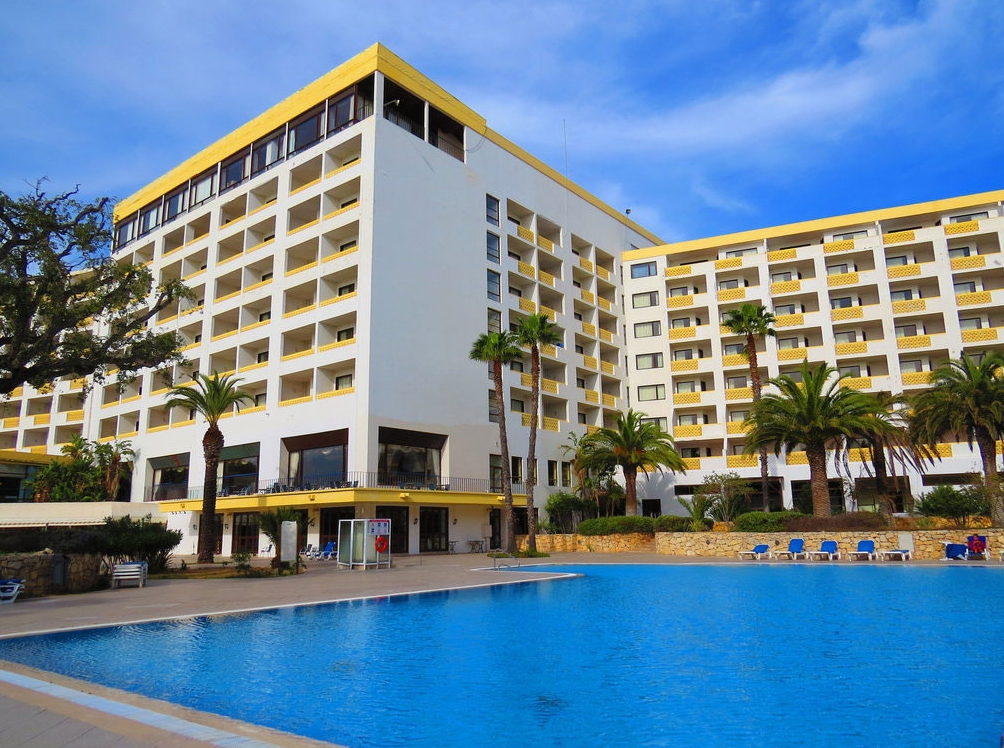 Alfamar Beach & Sport Resort, Algarve Purple Travel