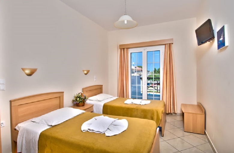 Yakinthos Apartments Zante Purple Travel