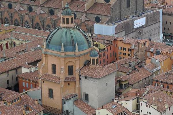 Cheap holidays to Bologna