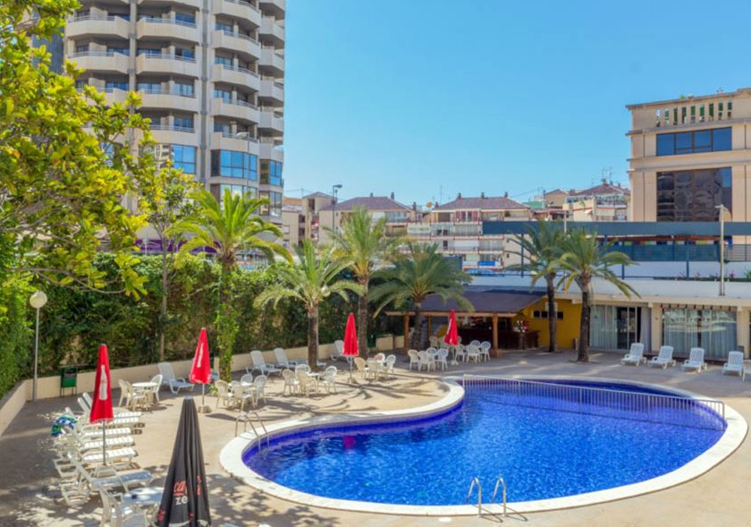 Pool area and surroundings