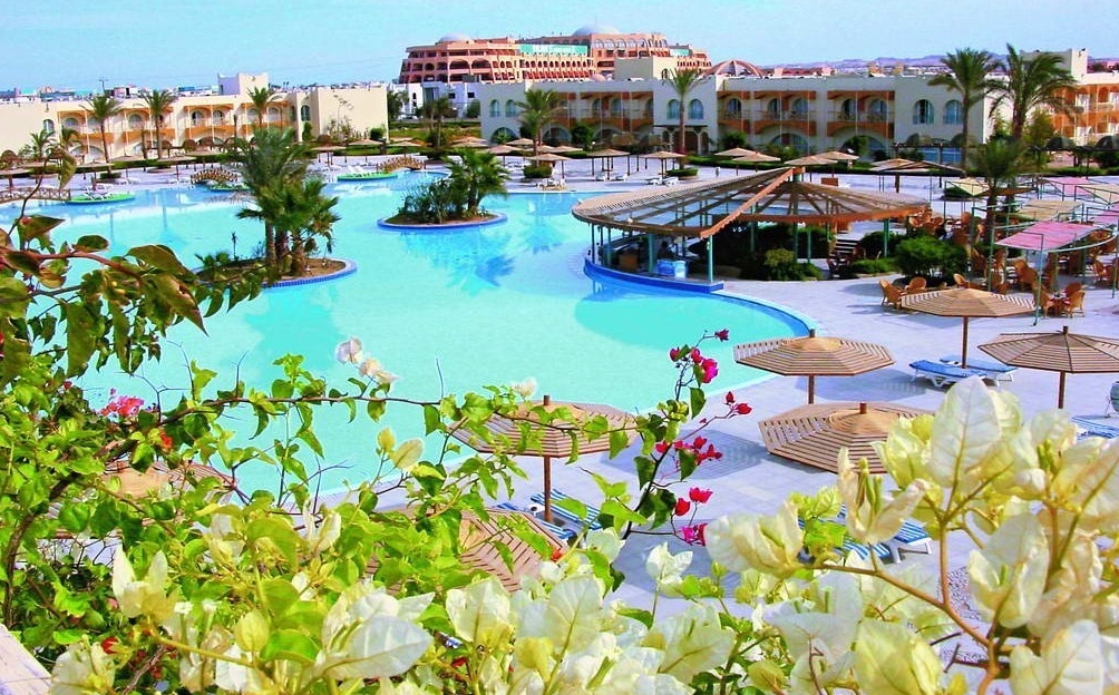 Amwaj Blue Beach Resort & Spa