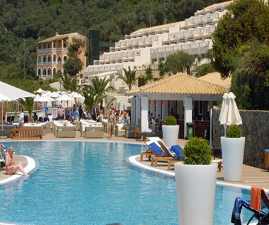 Amazing outdoor swimming pool