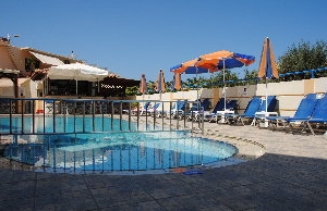 Fantastic outdoor swimming pool