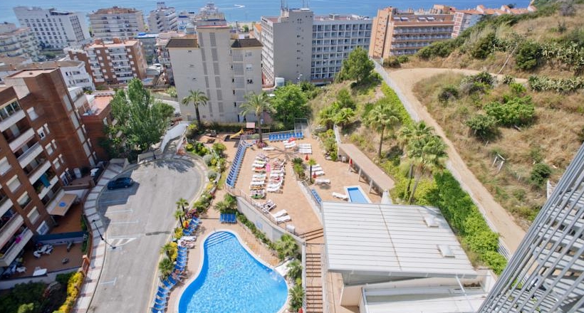 Serhs Oasis Park Hotel