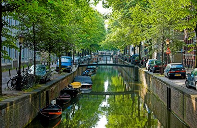 canal cruise Amsterdam